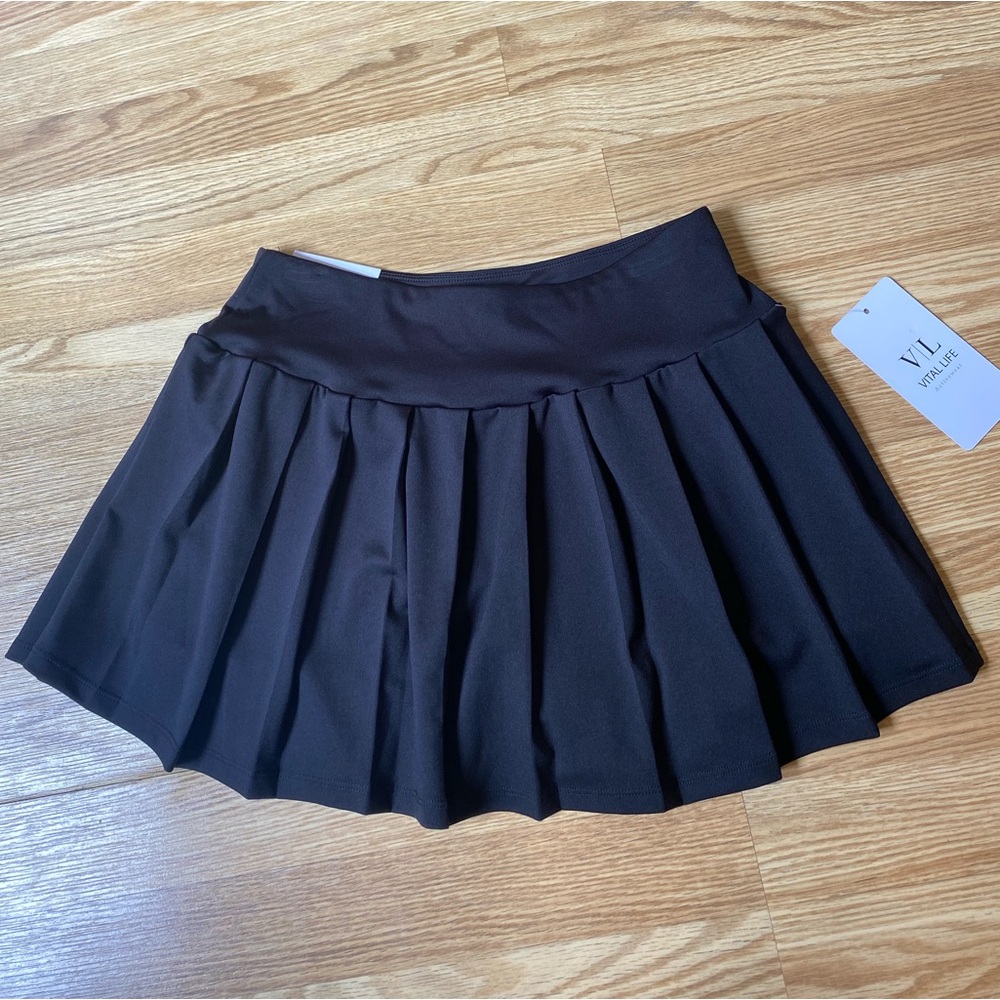NWT! Athletic tennis skirt with shorts. Pleated. Size L